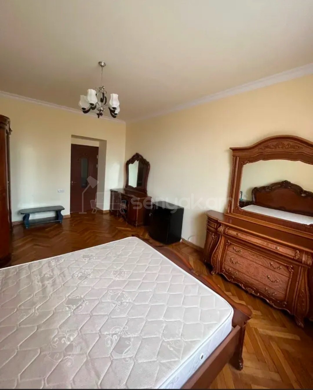 2 Սենյականոց Բնակարան Քարե Շենքում, 75քմ, 3/3 հարկ, Կապիտալ Վերանորոգված, Կահավորված, Արևկող