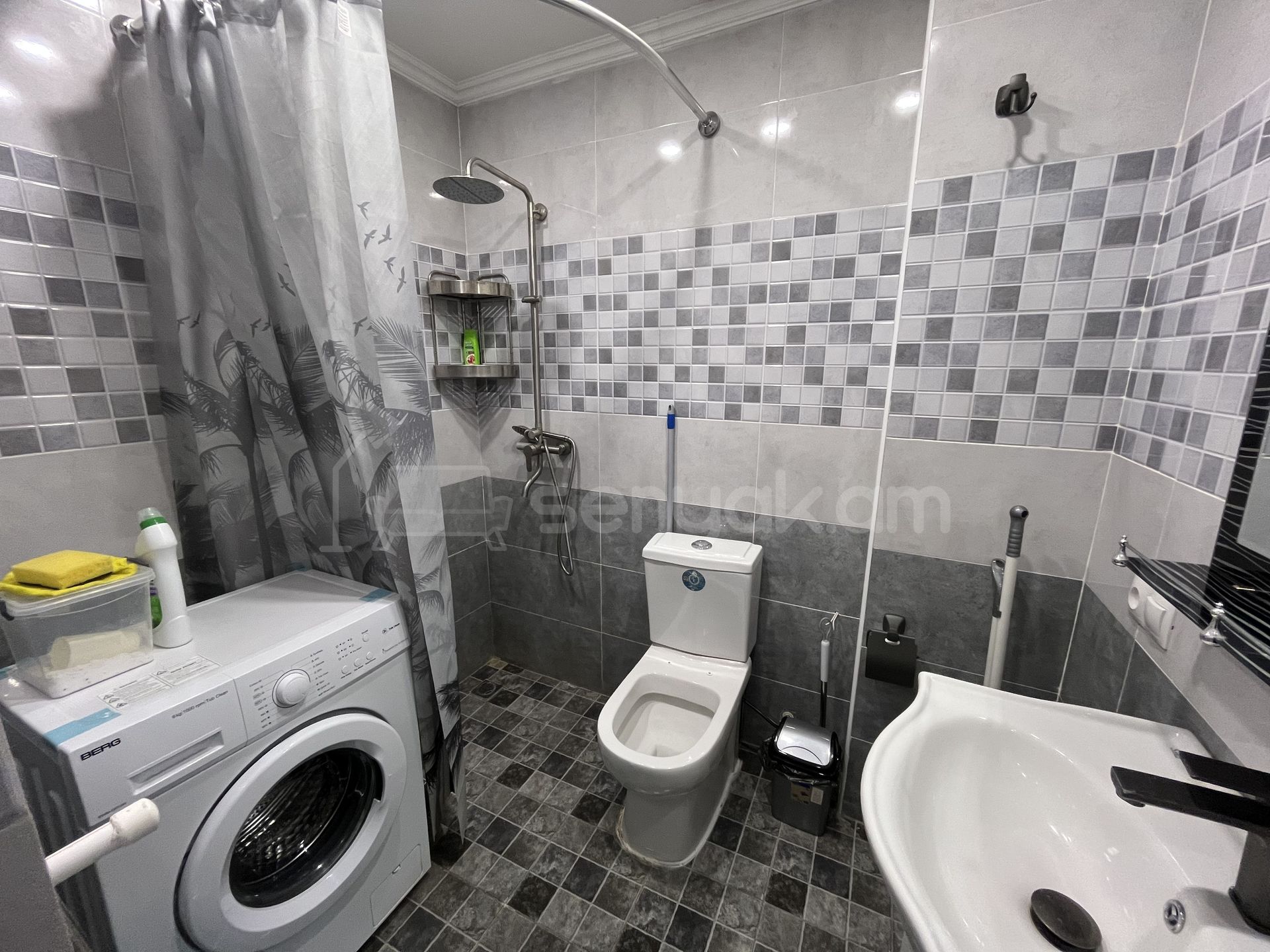 2 Սենյականոց Բնակարան, 55քմ, 1/3 հարկ, Կապիտալ Վերանորոգված