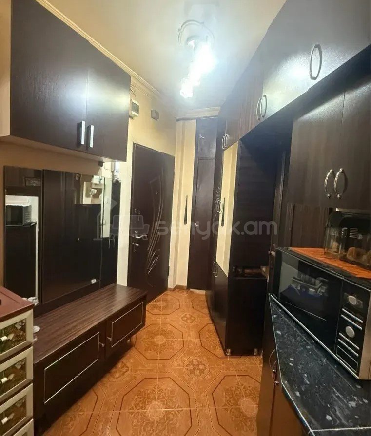 1 Սենյականոց Բնակարան, 38քմ, 5/12 հարկ, Կապիտալ Վերանորոգված