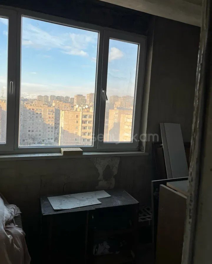 3 Սենյականոց Բնակարան, 72քմ, 9/9 հարկ, Կոսմետիկ Վերանորոգված