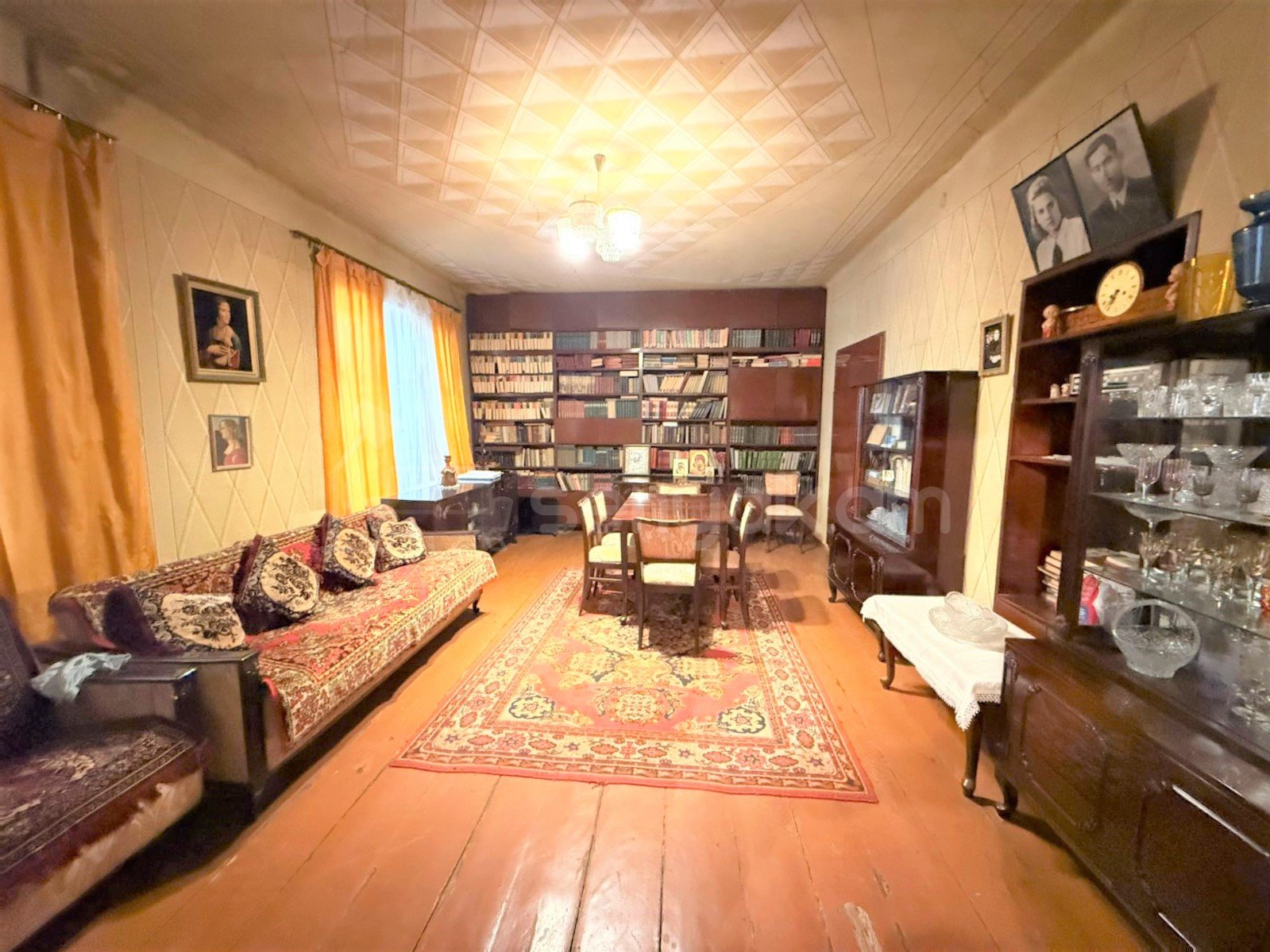 3 Սենյականոց Բնակարան Քարե Շենքում, 96քմ, 2/3 հարկ, Պետական Վիճակում