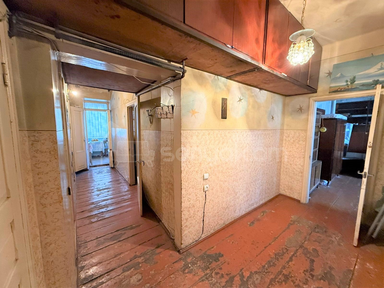 3 Սենյականոց Բնակարան Քարե Շենքում, 96քմ, 2/3 հարկ, Պետական Վիճակում