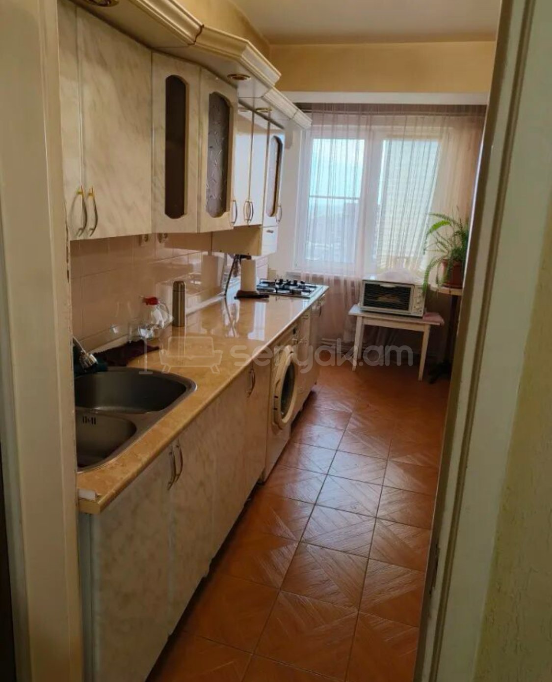 3 Սենյականոց Բնակարան, 82քմ, 8/14 հարկ, Կոսմետիկ Վերանորոգված