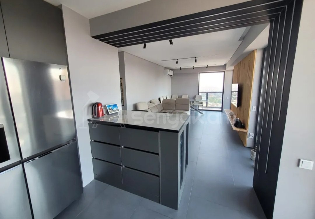 3 Սենյականոց Բնակարան, 95քմ, 11/14 հարկ, Դիզայներական Վերանորոգված