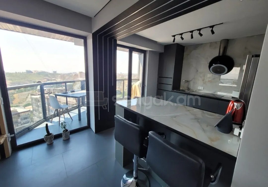 3 Սենյականոց Բնակարան, 95քմ, 11/14 հարկ, Դիզայներական Վերանորոգված