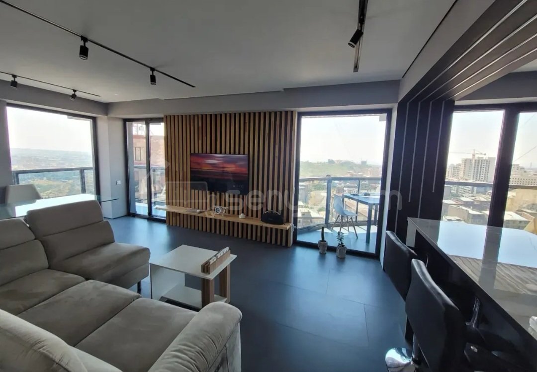 3 Սենյականոց Բնակարան, 95քմ, 11/14 հարկ, Դիզայներական Վերանորոգված