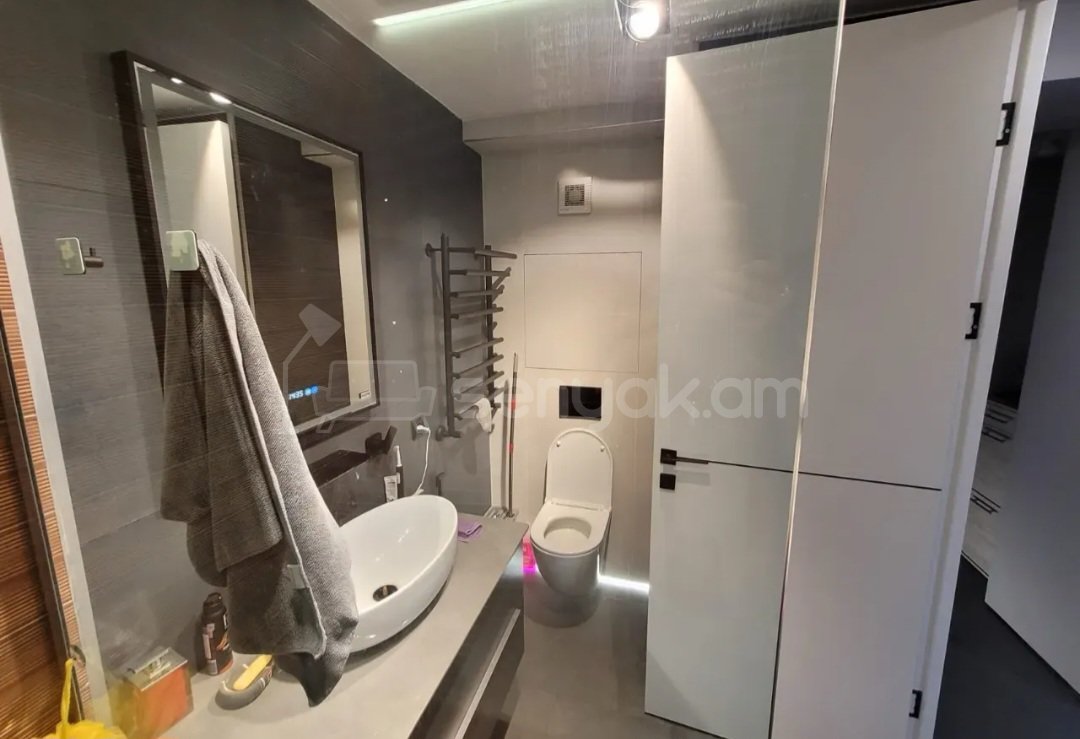 3 Սենյականոց Բնակարան, 95քմ, 11/14 հարկ, Դիզայներական Վերանորոգված