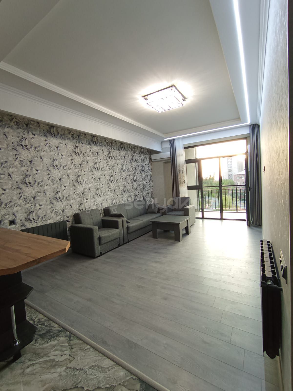 2 Սենյականոց Բնակարան, 60քմ, 5/18 հարկ, Կապիտալ Վերանորոգված