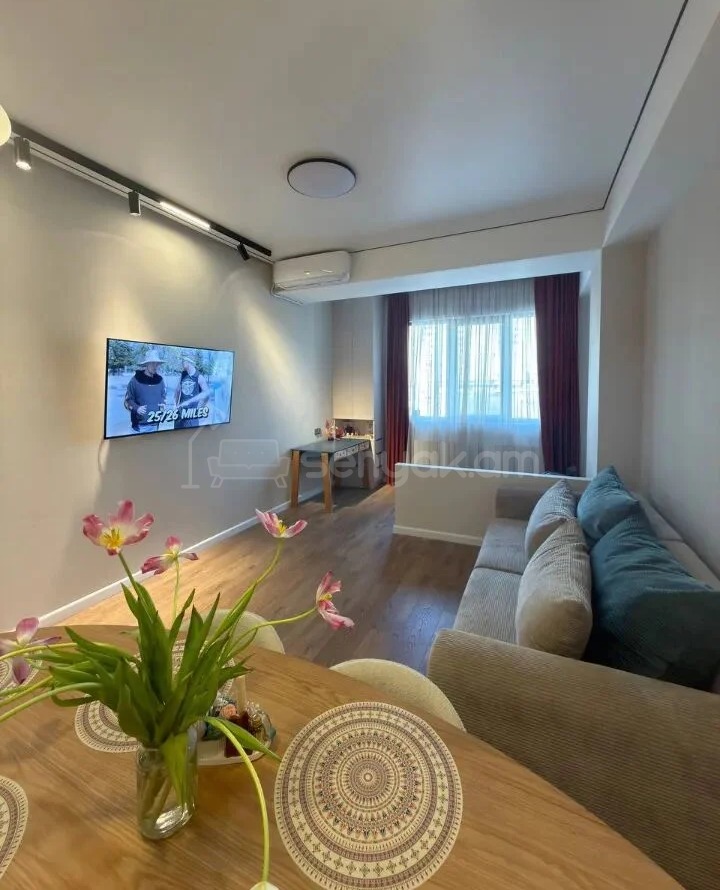 1 Սենյականոց Բնակարան Նորակառույցում, 42քմ, 4/15 հարկ, Կապիտալ Վերանորոգված