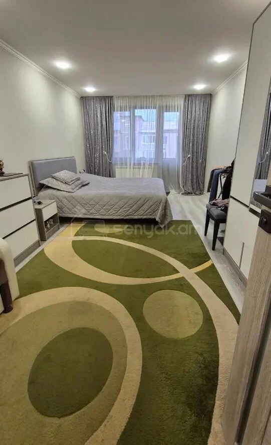 3 Սենյականոց Բնակարան Քարե Շենքում, 78քմ, 4/5 հարկ, Կապիտալ Վերանորոգված