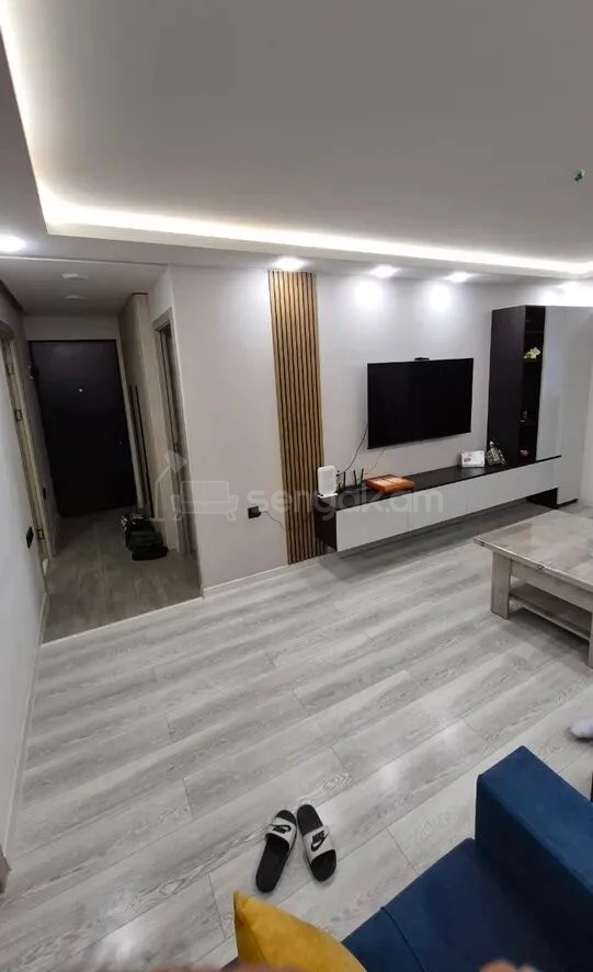 3 Սենյականոց Բնակարան Քարե Շենքում, 78քմ, 4/5 հարկ, Կապիտալ Վերանորոգված