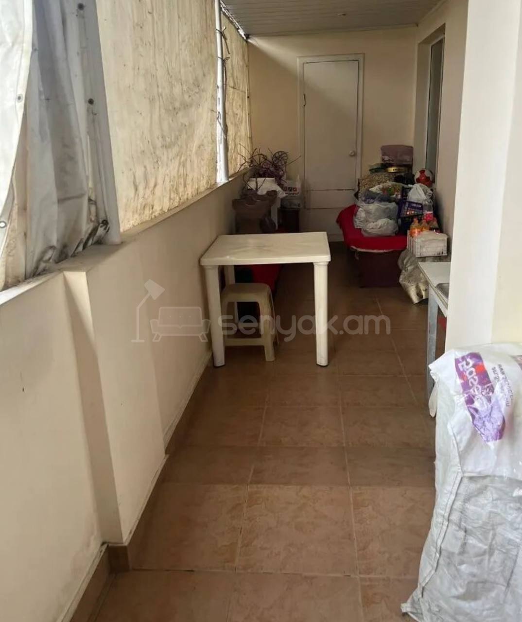 4 Սենյականոց Բնակարան Քարե Շենքում, 105քմ, 6/6 հարկ, Կոսմետիկ Վերանորոգված