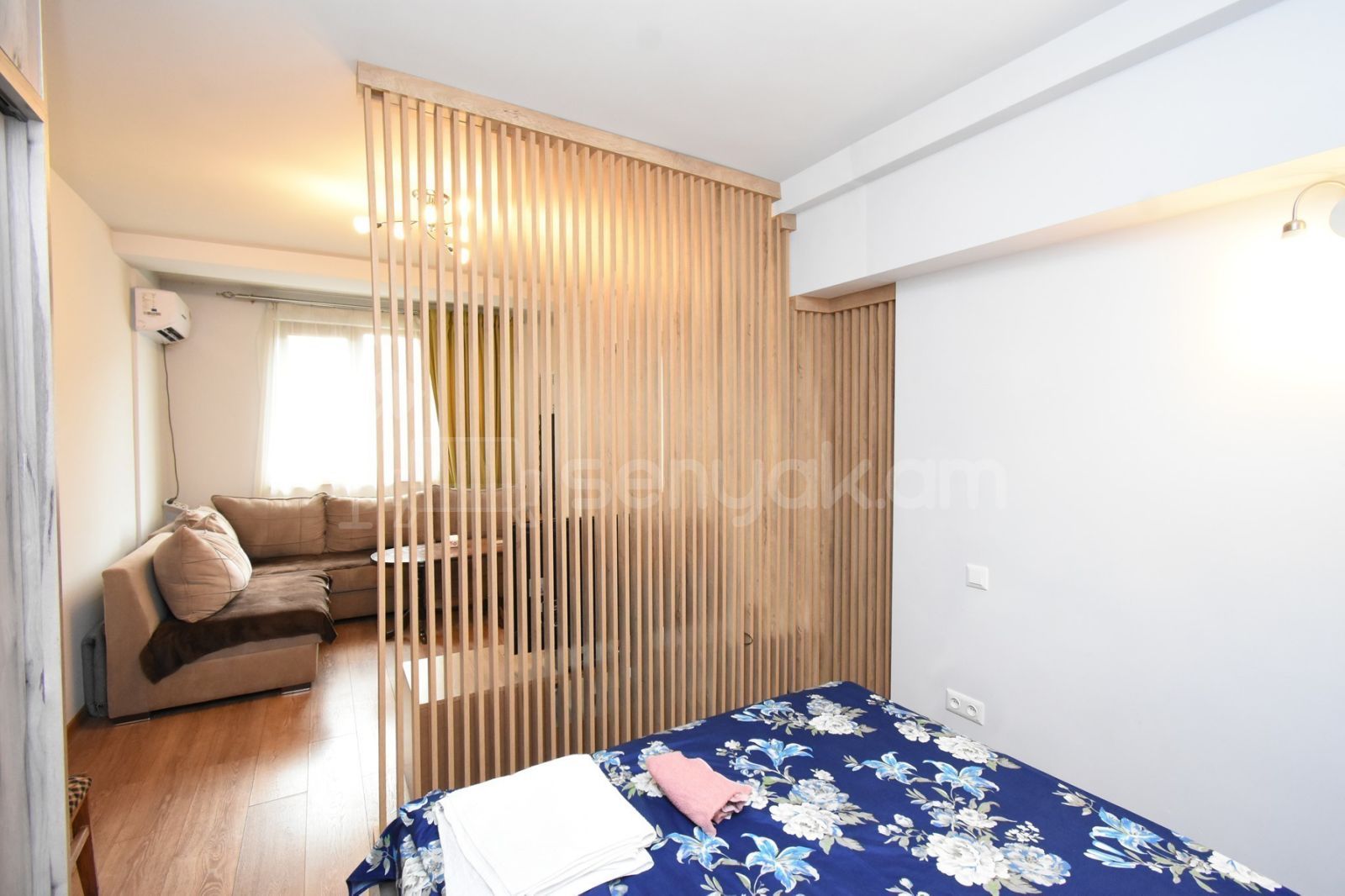 1 Սենյականոց Բնակարան Քարե Շենքում, 41քմ, 5/5 հարկ, Կապիտալ Վերանորոգված