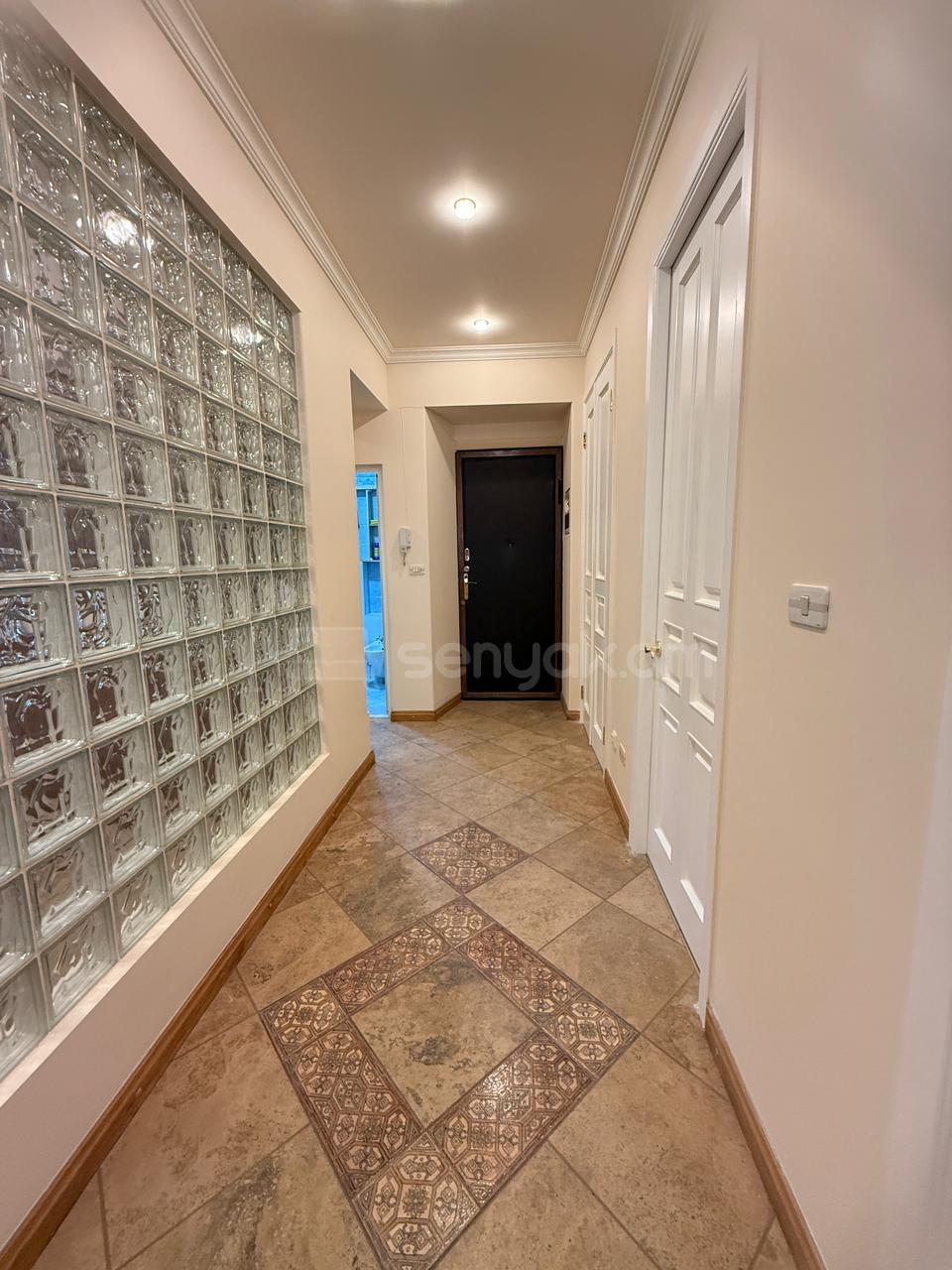 4 Սենյականոց Բնակարան Քարե Շենքում, 107քմ, 3/5 հարկ, Կապիտալ Վերանորոգված