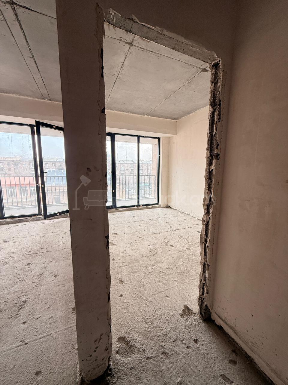 2 Սենյականոց Բնակարան, 55քմ, 5/7 հարկ, Զրոյական Վիճակում