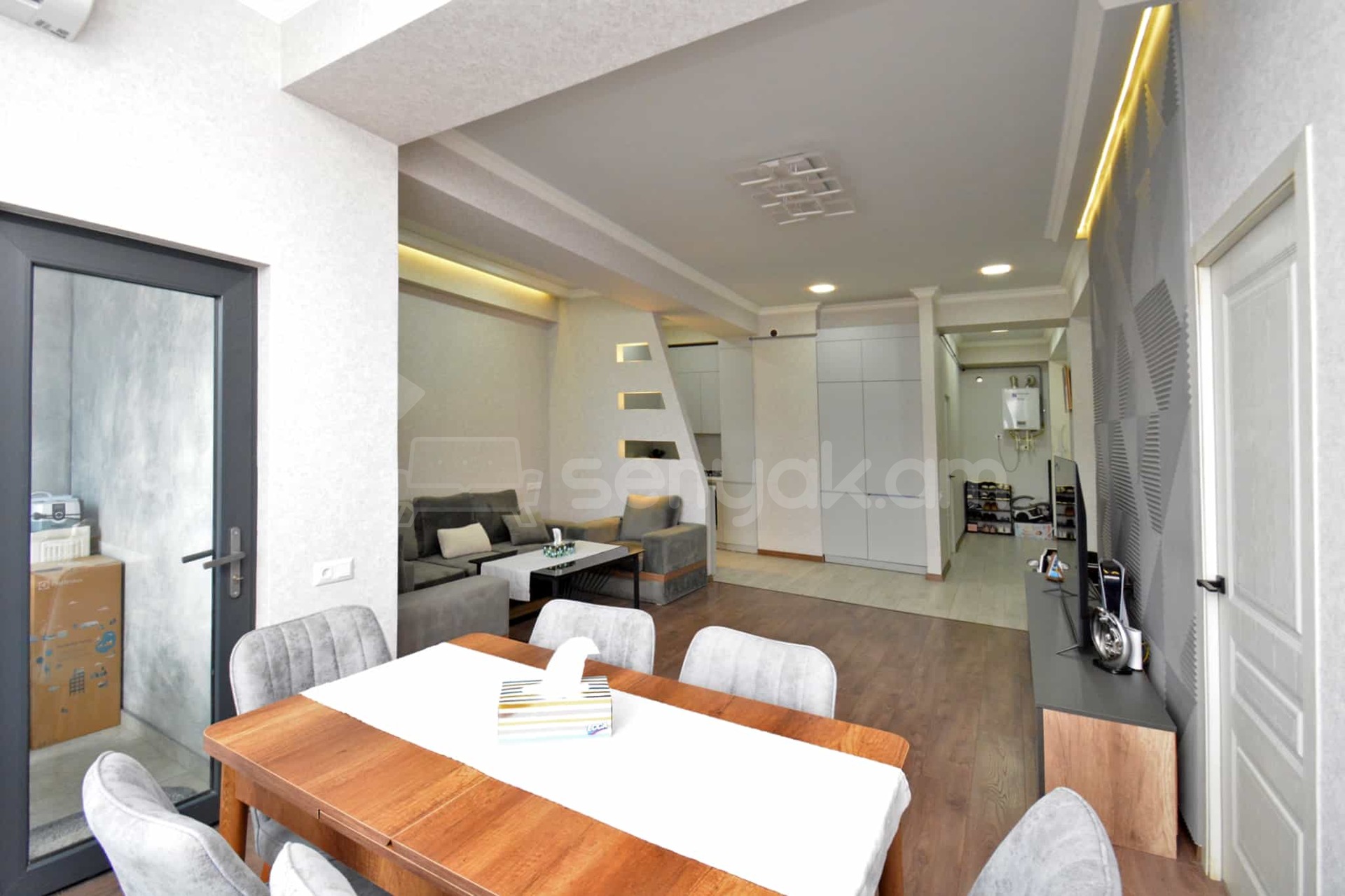 3 Սենյականոց Բնակարան Նորակառույցում, 76քմ, 3/4 հարկ, Կապիտալ Վերանորոգված