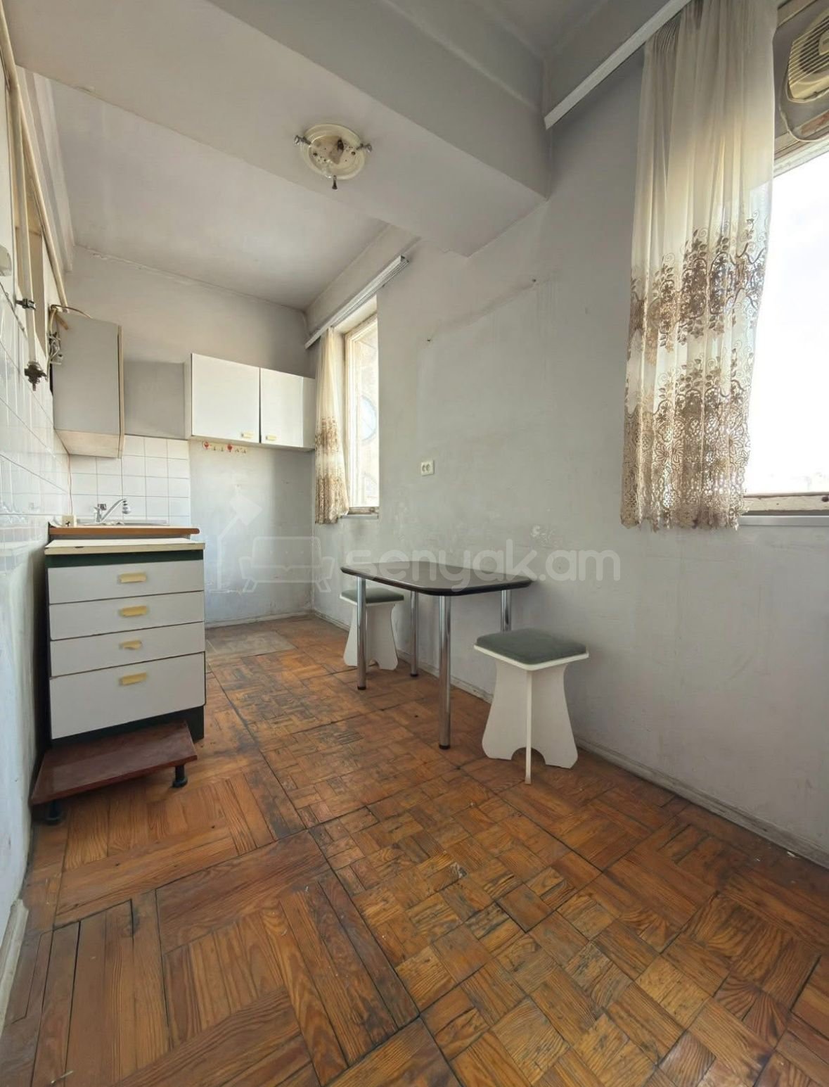 3 Սենյականոց Բնակարան, 67քմ, 11/16 հարկ, Պետական Վիճակում