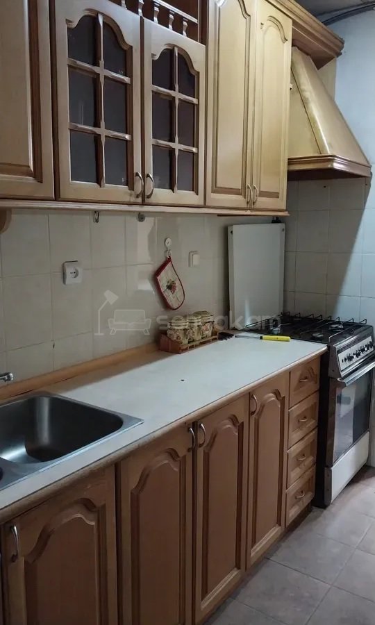 3 Սենյականոց Բնակարան Քարե Շենքում, 66քմ, 1/5 հարկ, Կապիտալ Վերանորոգված