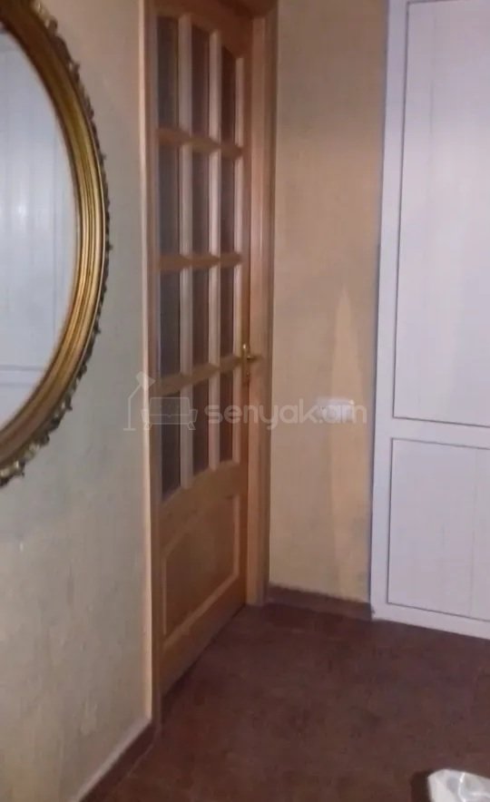 3 Սենյականոց Բնակարան Քարե Շենքում, 66քմ, 1/5 հարկ, Կապիտալ Վերանորոգված