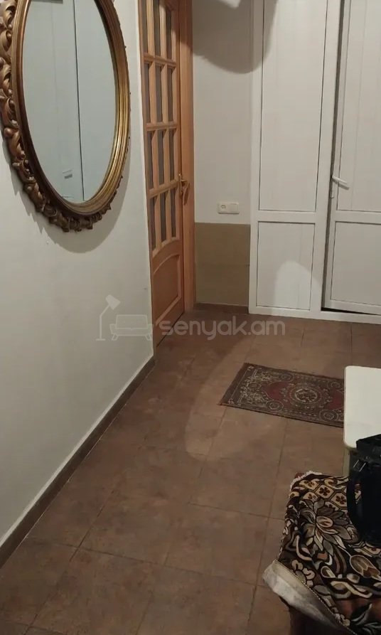 3 Սենյականոց Բնակարան Քարե Շենքում, 66քմ, 1/5 հարկ, Կապիտալ Վերանորոգված