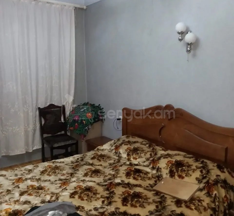 3 Սենյականոց Բնակարան Քարե Շենքում, 66քմ, 1/5 հարկ, Կապիտալ Վերանորոգված