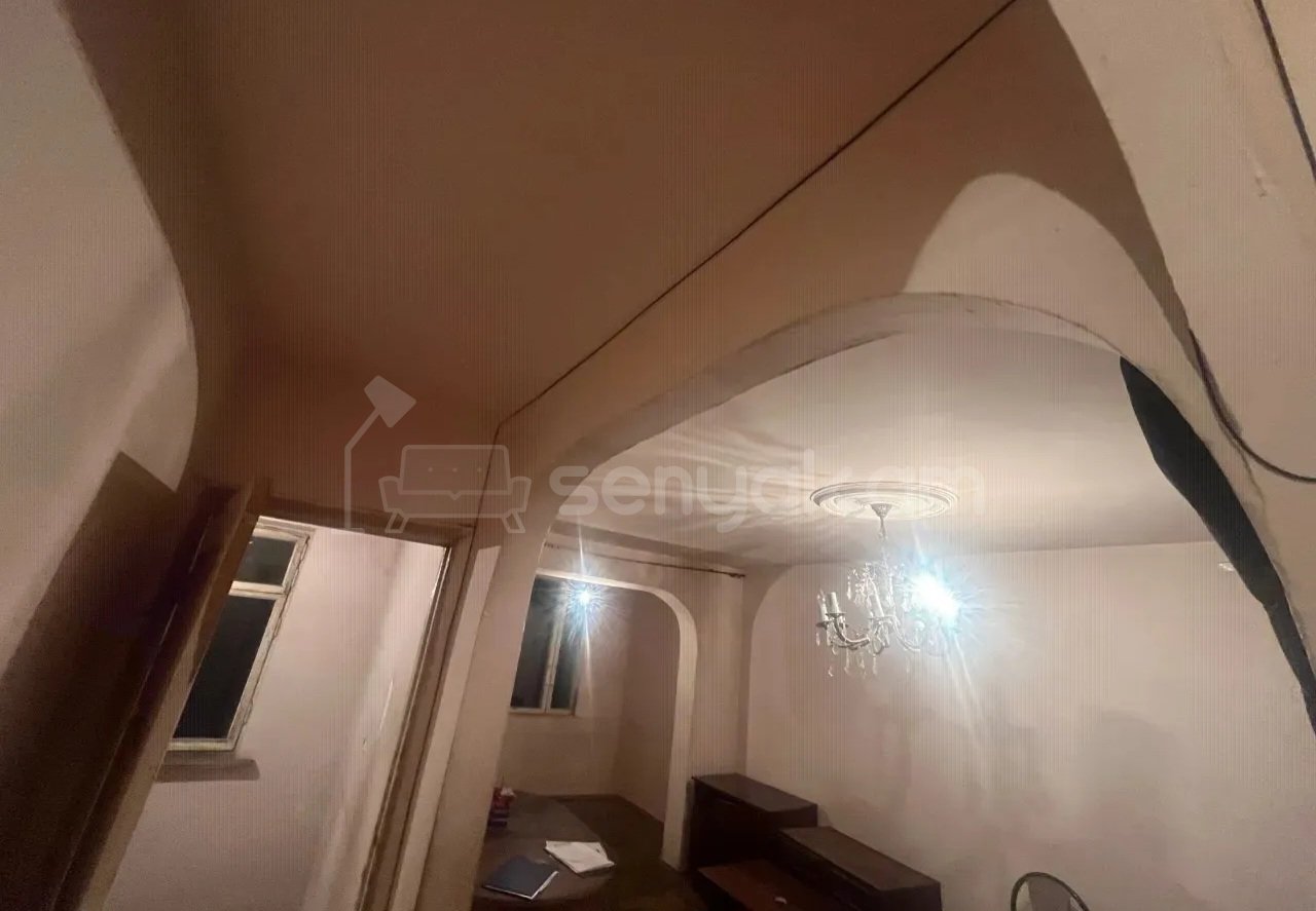 2 Սենյականոց Բնակարան, 50քմ, 3/5 հարկ, Պետական Վիճակում