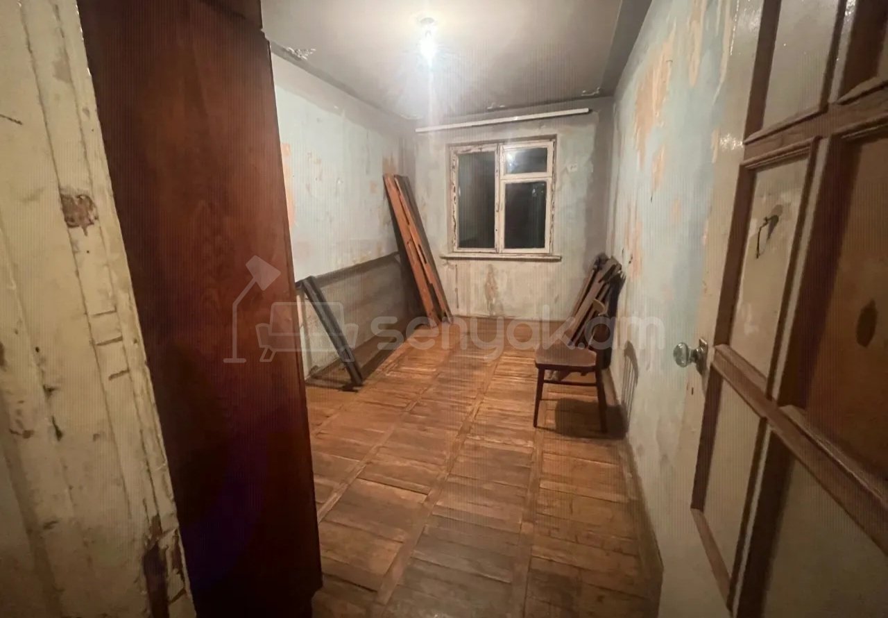 2 Սենյականոց Բնակարան, 50քմ, 3/5 հարկ, Պետական Վիճակում