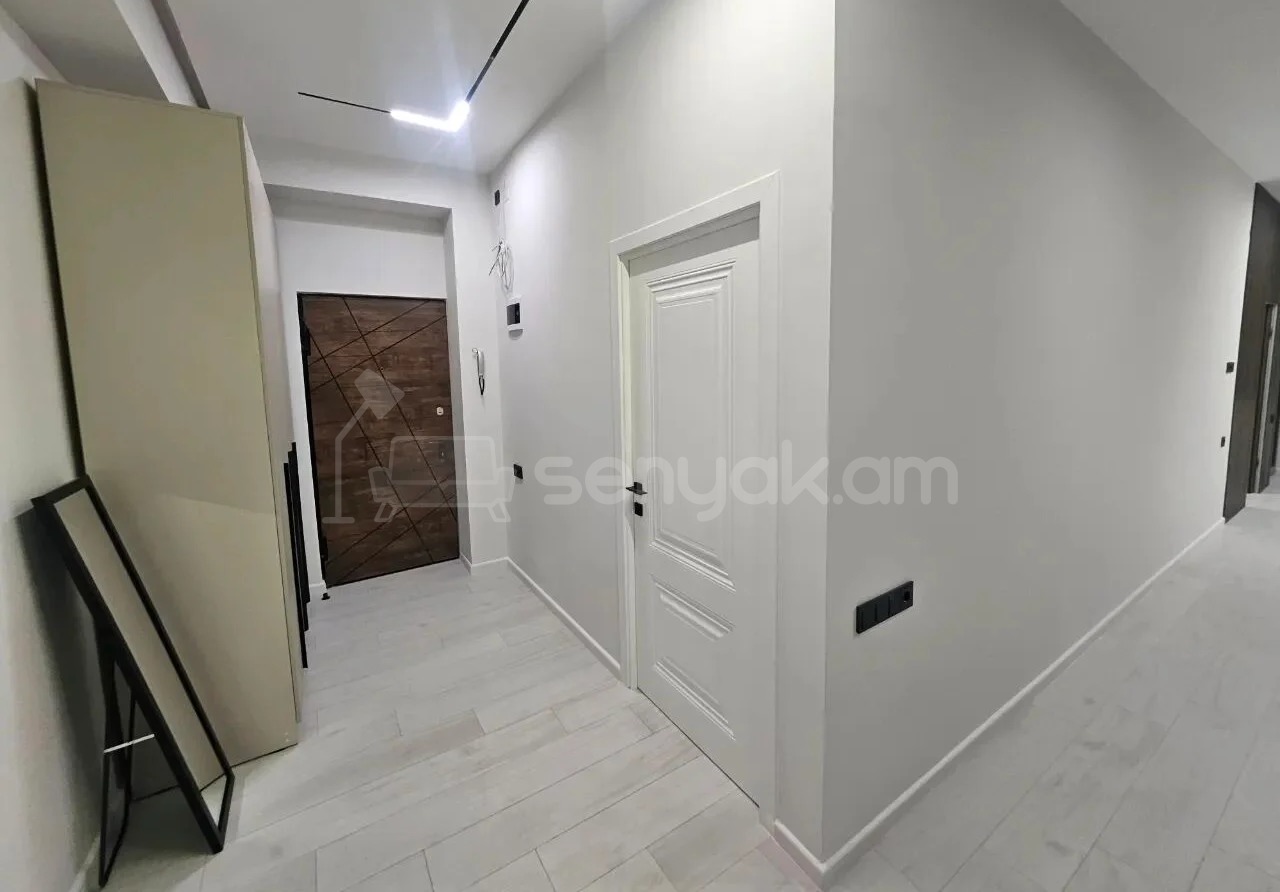 3 Սենյականոց Բնակարան Նորակառույցում, 71քմ, 5/14 հարկ, Կապիտալ Վերանորոգված