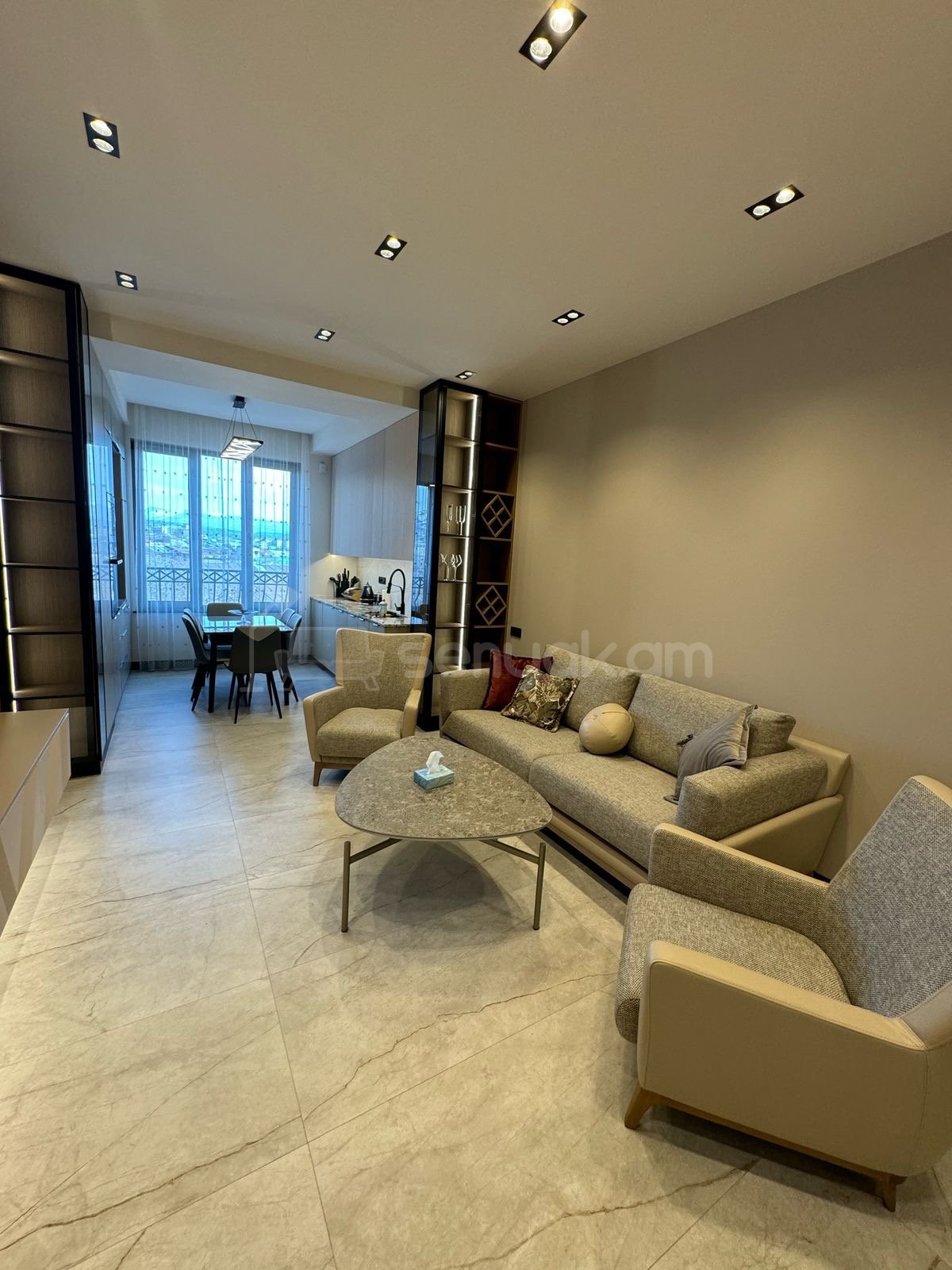 2 Սենյականոց Բնակարան Քարե Շենքում, 55քմ, 4/5 հարկ, Կապիտալ Վերանորոգված