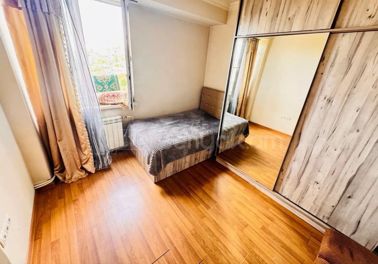 4 Սենյականոց Բնակարան, 100քմ, 6/9 հարկ, Նորմալ Վիճակում, Կահավորված