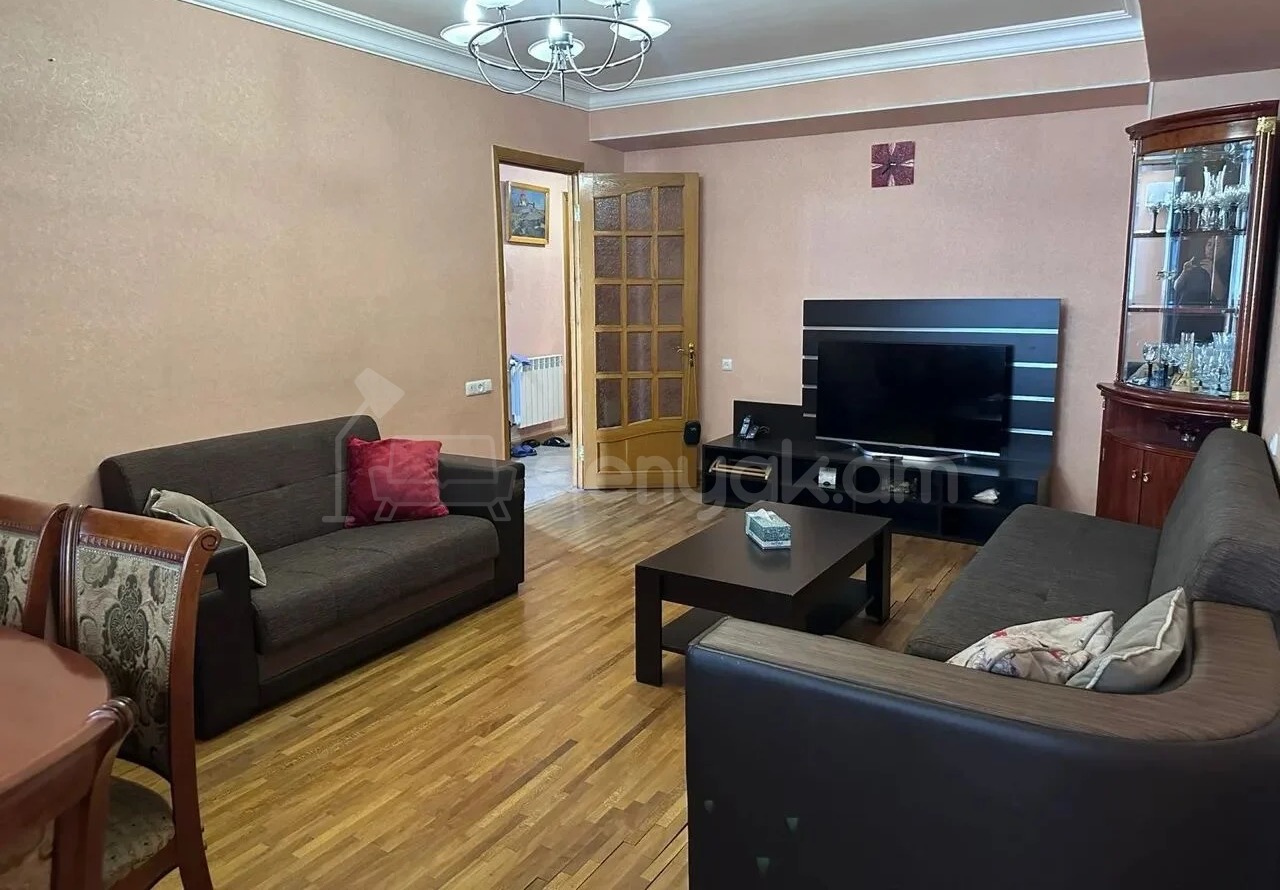 3 Սենյականոց Բնակարան, 89քմ, 8/9 հարկ, Նորմալ Վիճակում