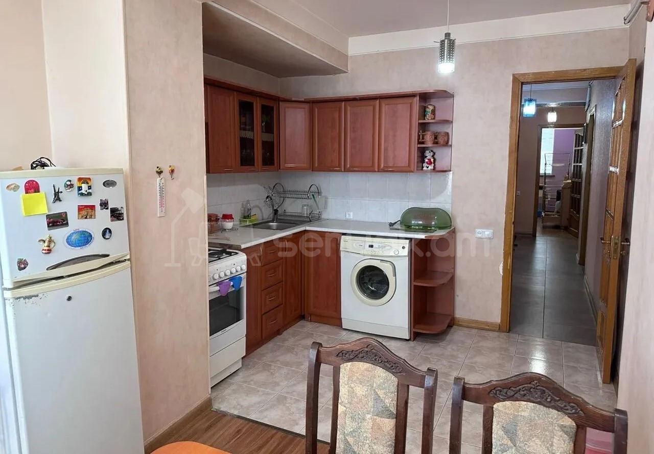 3 Սենյականոց Բնակարան, 89քմ, 8/9 հարկ, Նորմալ Վիճակում