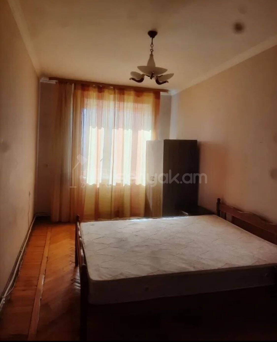 3 Սենյականոց Բնակարան Քարե Շենքում, 74քմ, 5/5 հարկ, Կոսմետիկ Վերանորոգված, Կահավորված