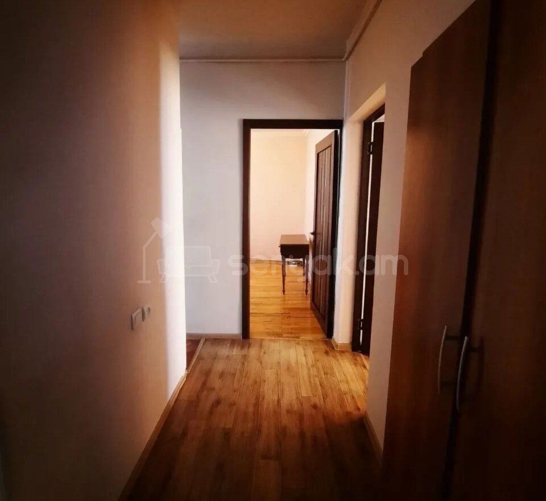 3 Սենյականոց Բնակարան Քարե Շենքում, 74քմ, 5/5 հարկ, Կոսմետիկ Վերանորոգված, Կահավորված