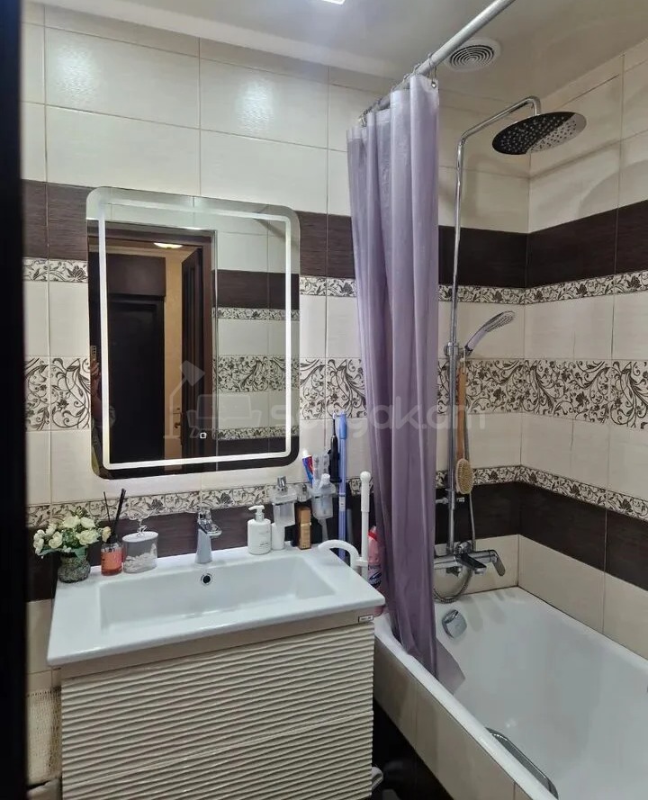 3 Սենյականոց Բնակարան, 74քմ, 2/9 հարկ, Կապիտալ Վերանորոգված