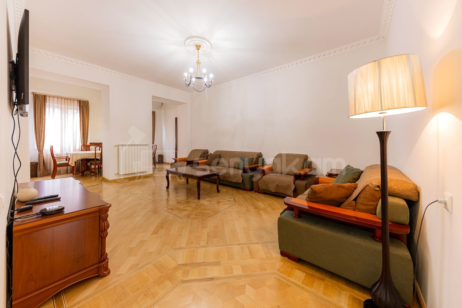 3 Սենյականոց Բնակարան Քարե Շենքում, 97քմ, 2/5 հարկ, Կապիտալ Վերանորոգված