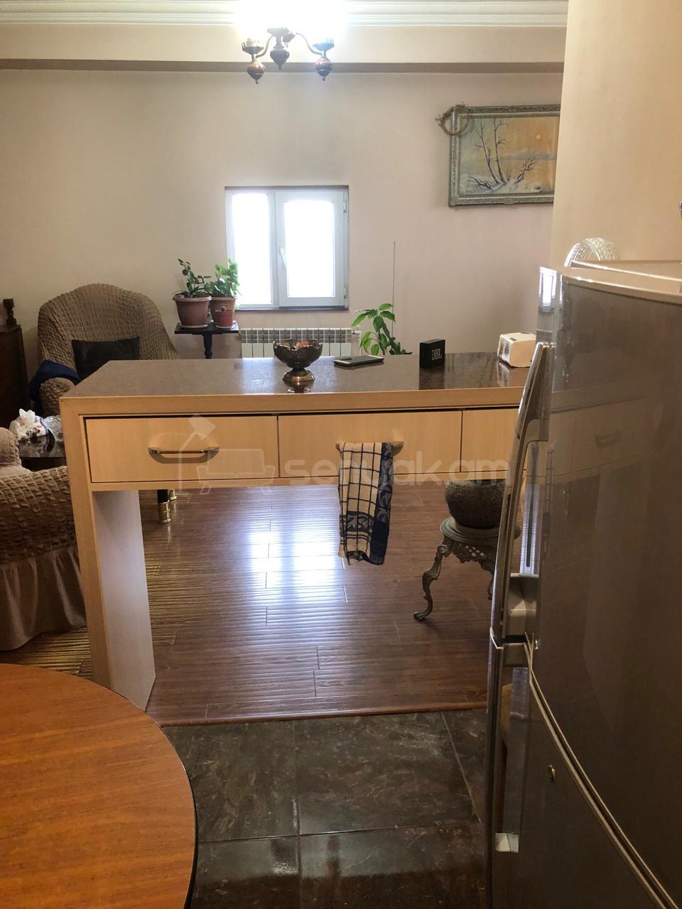 2 Սենյականոց Բնակարան, 51քմ, 9/9 հարկ, Նորմալ Վիճակում