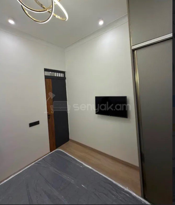 2 Սենյականոց Բնակարան Քարե Շենքում, 40քմ, 3/5 հարկ, Կապիտալ Վերանորոգված, Կահավորված