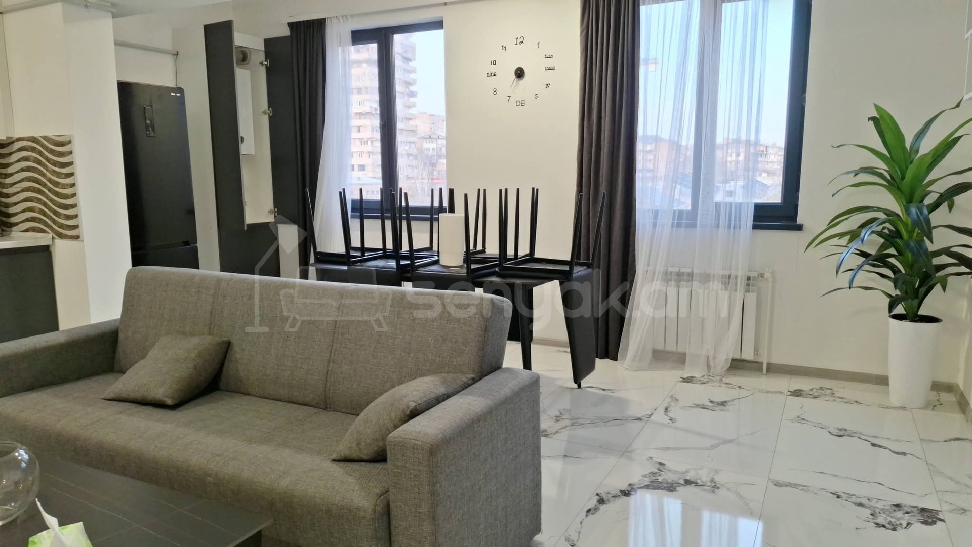 2 Սենյականոց Բնակարան Քարե Շենքում, 52քմ, 5/5 հարկ, Դիզայներական Վերանորոգված, Կահավորված, Արևկող