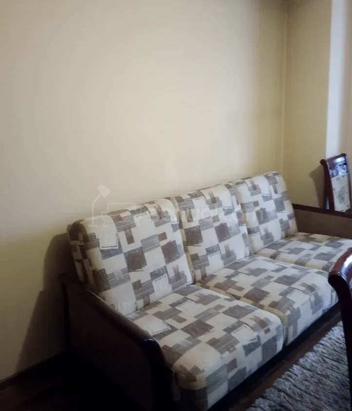 2 Սենյականոց Բնակարան Քարե Շենքում, 62քմ, 3/5 հարկ, Կապիտալ Վերանորոգված, Կահավորված