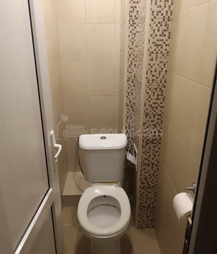 2 Սենյականոց Բնակարան Քարե Շենքում, 62քմ, 3/5 հարկ, Կապիտալ Վերանորոգված, Կահավորված