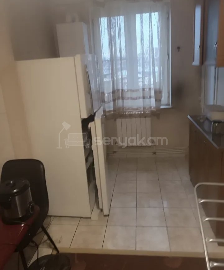 2 Սենյականոց Բնակարան Քարե Շենքում, 62քմ, 3/5 հարկ, Կապիտալ Վերանորոգված, Կահավորված