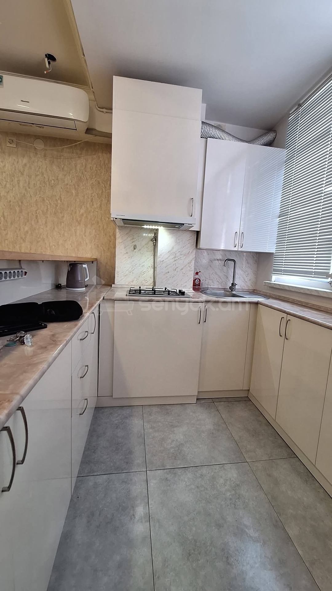 2 Սենյականոց Բնակարան, 46քմ, 4/9 հարկ, Դիզայներական Վերանորոգված, Կահավորված