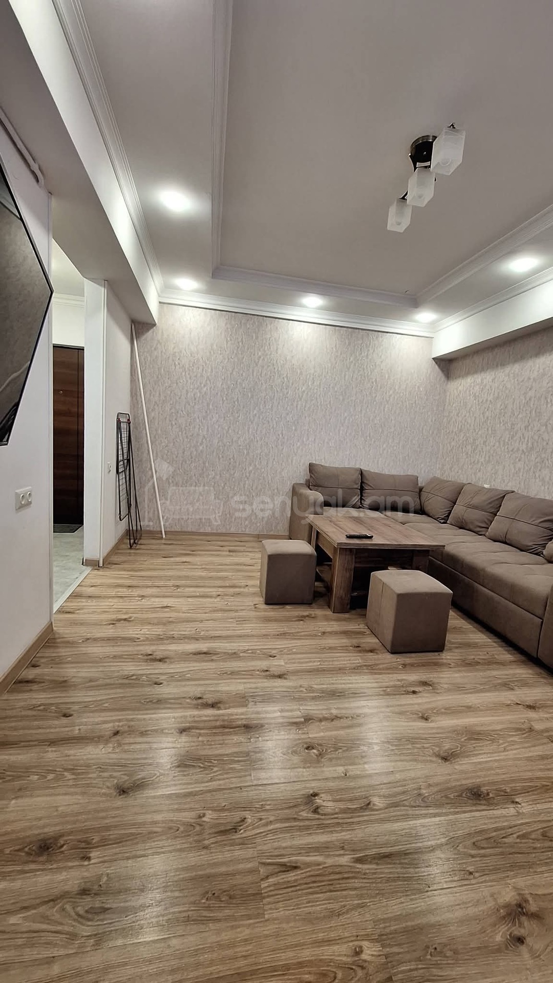 2 Սենյականոց Բնակարան, 46քմ, 4/9 հարկ, Դիզայներական Վերանորոգված, Կահավորված