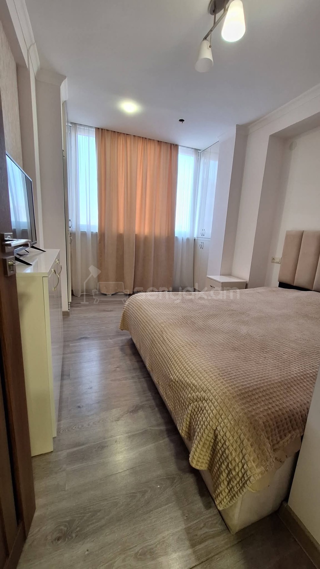 2 Սենյականոց Բնակարան, 46քմ, 4/9 հարկ, Դիզայներական Վերանորոգված, Կահավորված