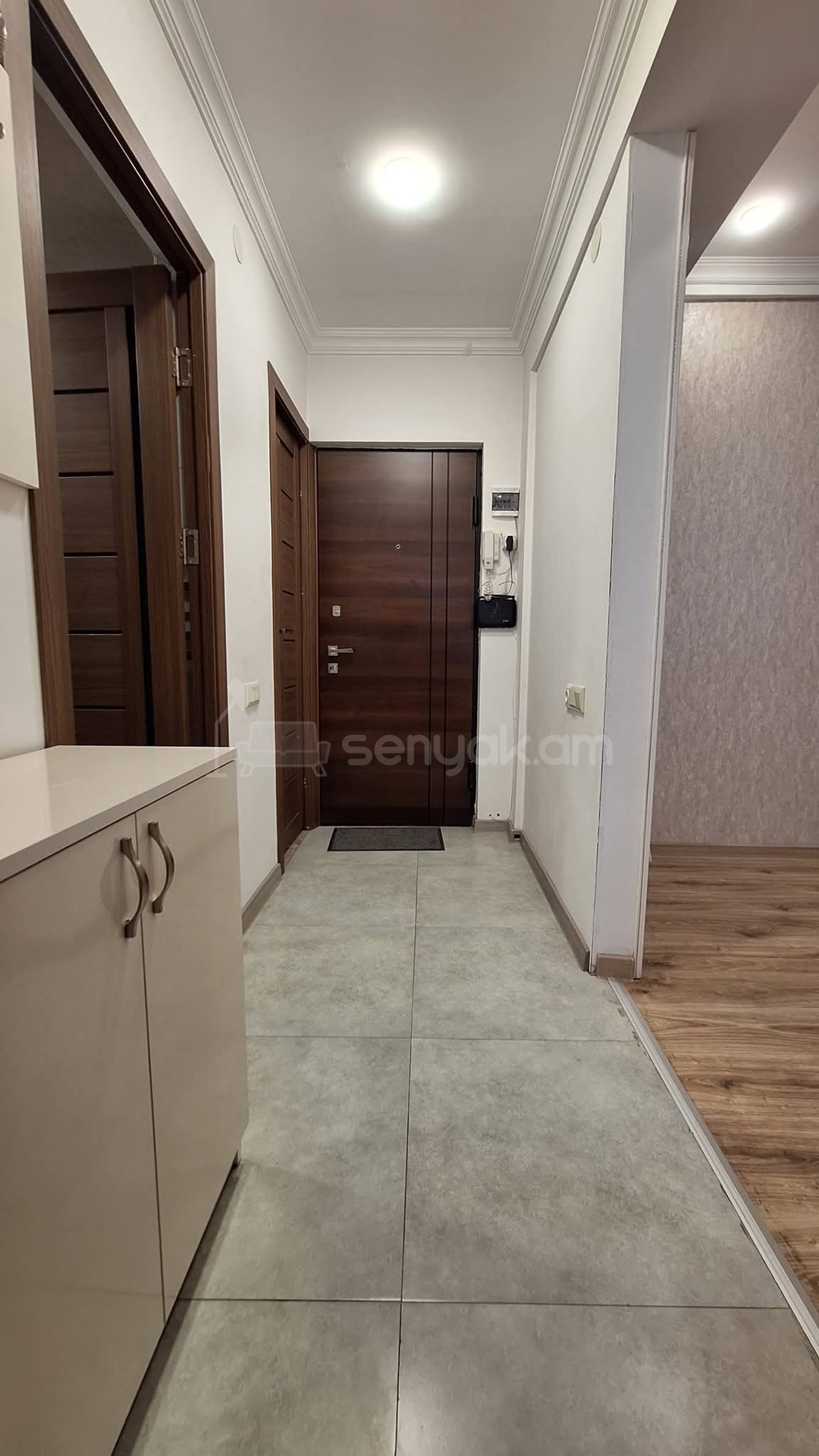 2 Սենյականոց Բնակարան, 46քմ, 4/9 հարկ, Դիզայներական Վերանորոգված, Կահավորված