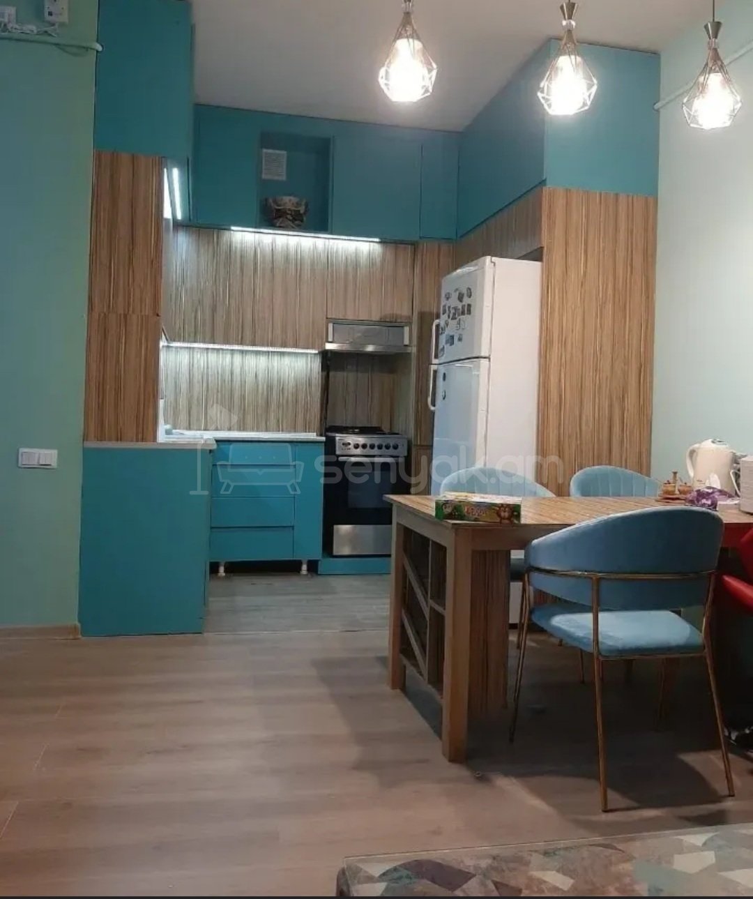 3 Սենյականոց Բնակարան, 81քմ, 10/11 հարկ, Կապիտալ Վերանորոգված, Կահավորված