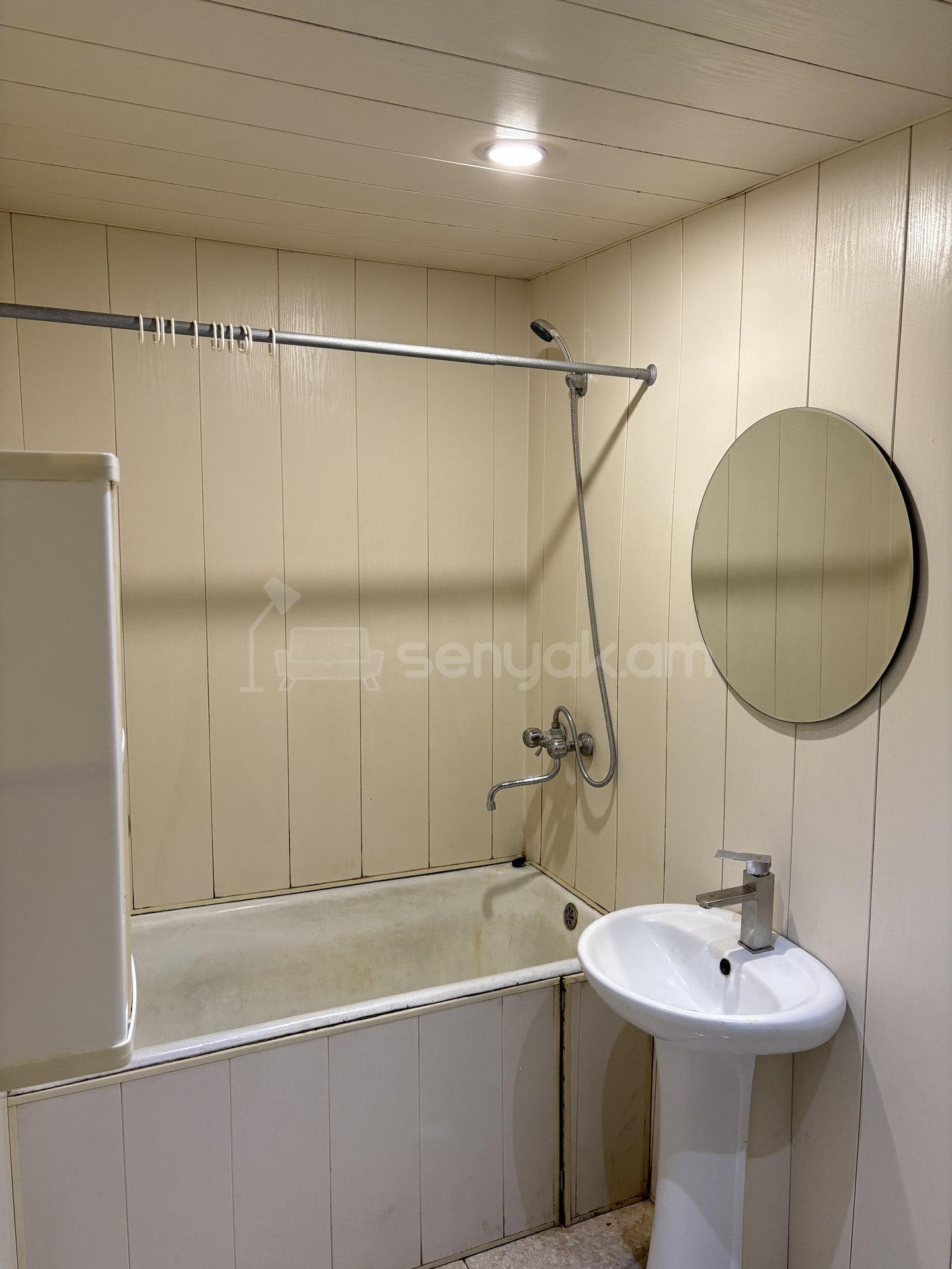 2 Սենյականոց Բնակարան Քարե Շենքում, 39քմ, 1/1 հարկ, Կոսմետիկ Վերանորոգված, Կահավորված, Արևկող