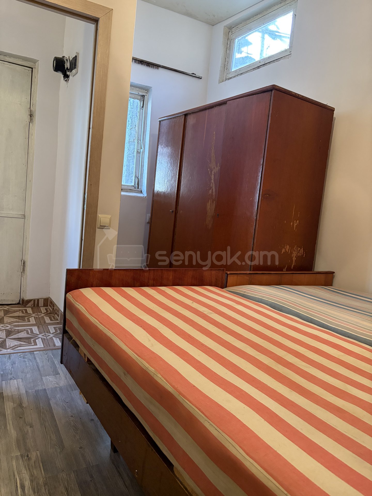 2 Սենյականոց Բնակարան Քարե Շենքում, 39քմ, 1/1 հարկ, Կոսմետիկ Վերանորոգված, Կահավորված, Արևկող