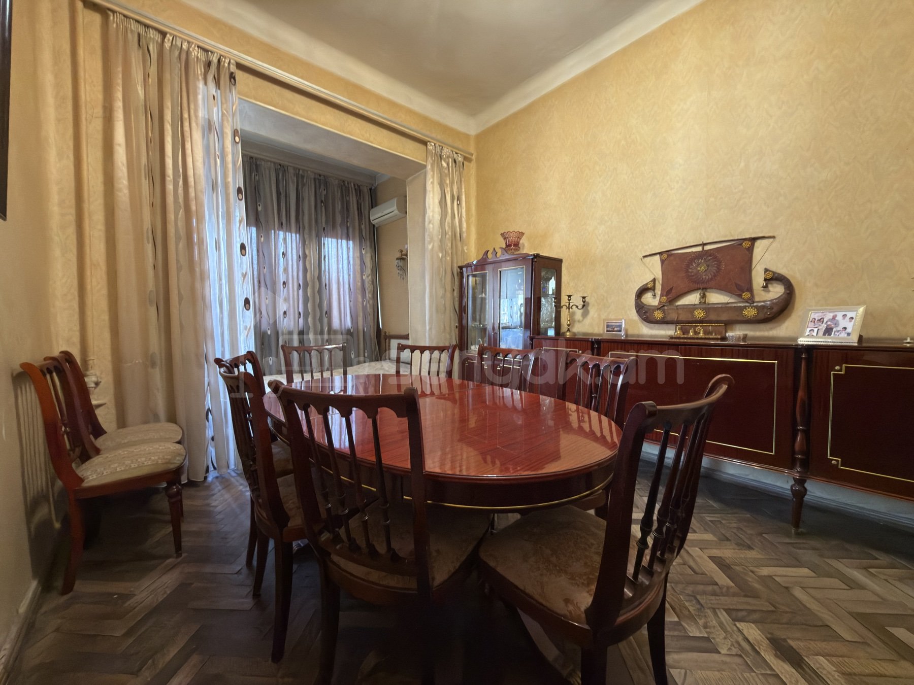 3 Սենյականոց Բնակարան Քարե Շենքում, 96քմ, 3/4 հարկ, Պետական Վիճակում